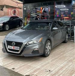 نيسان ألتيما